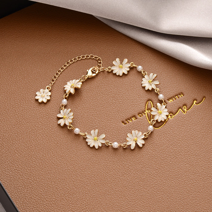 B902 - Daisy Bracelet