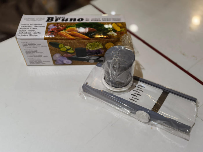 Close-up of Built-in Adjustable Blade Knob on a Bruno Mandoline Food Slicer