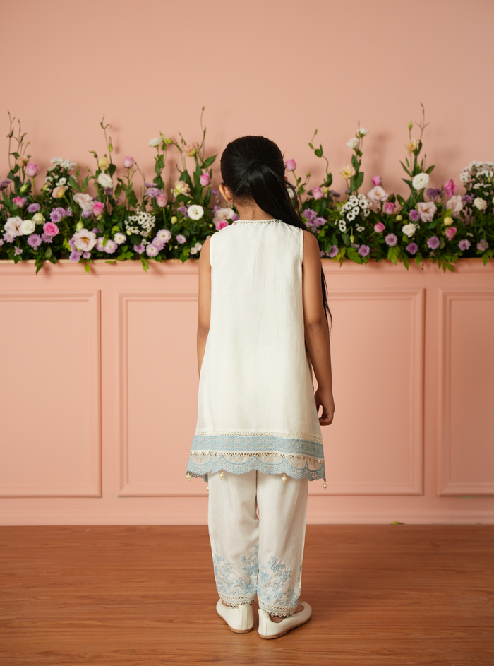 Eirlys Organza Off White Kurta Set