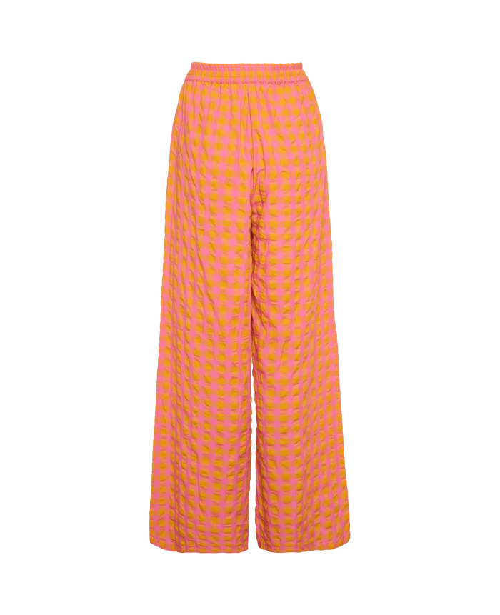 Back of women's pants in Pink Orange seersucker.