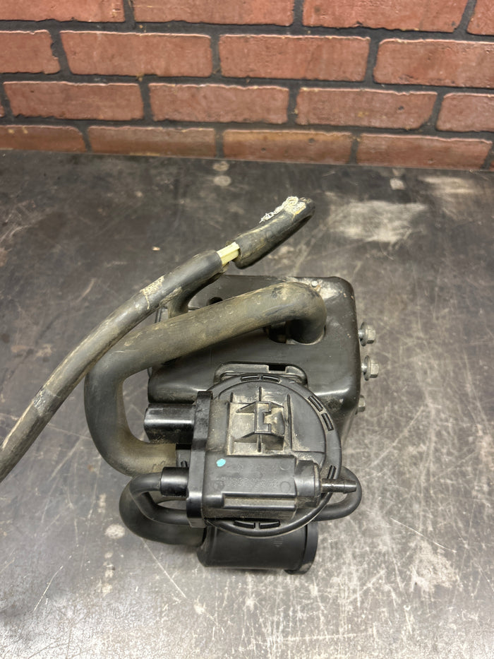 1996-2002 Dodge Viper R/T-10 Gen2 Evaporator Canister 5264889aa OEM
