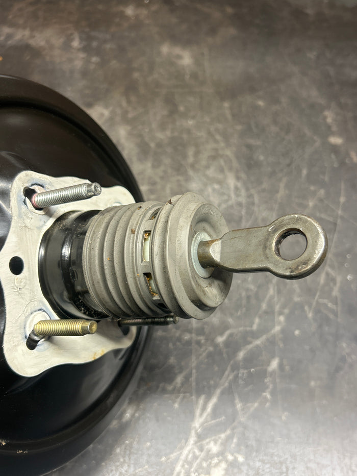 2005-2007 Chrysler 300 Charger Brake Booster Master Cylinder w/ Reservoir OEM