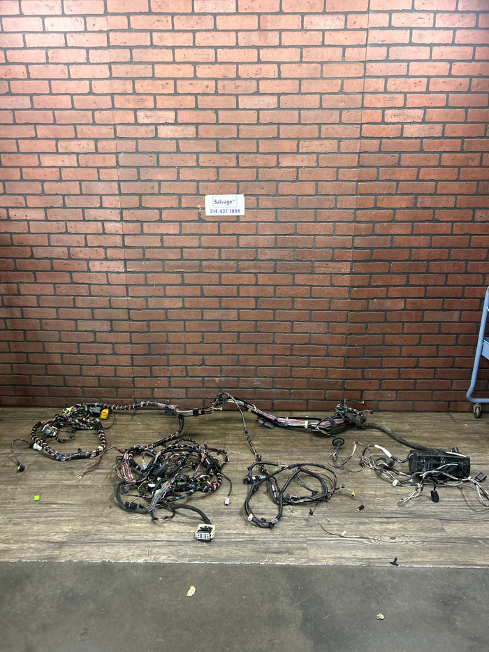 2010 DODGE CHALLENGER SRT8 6.1L OEM BODY WIRE WIRING HARNESS 68056021AA