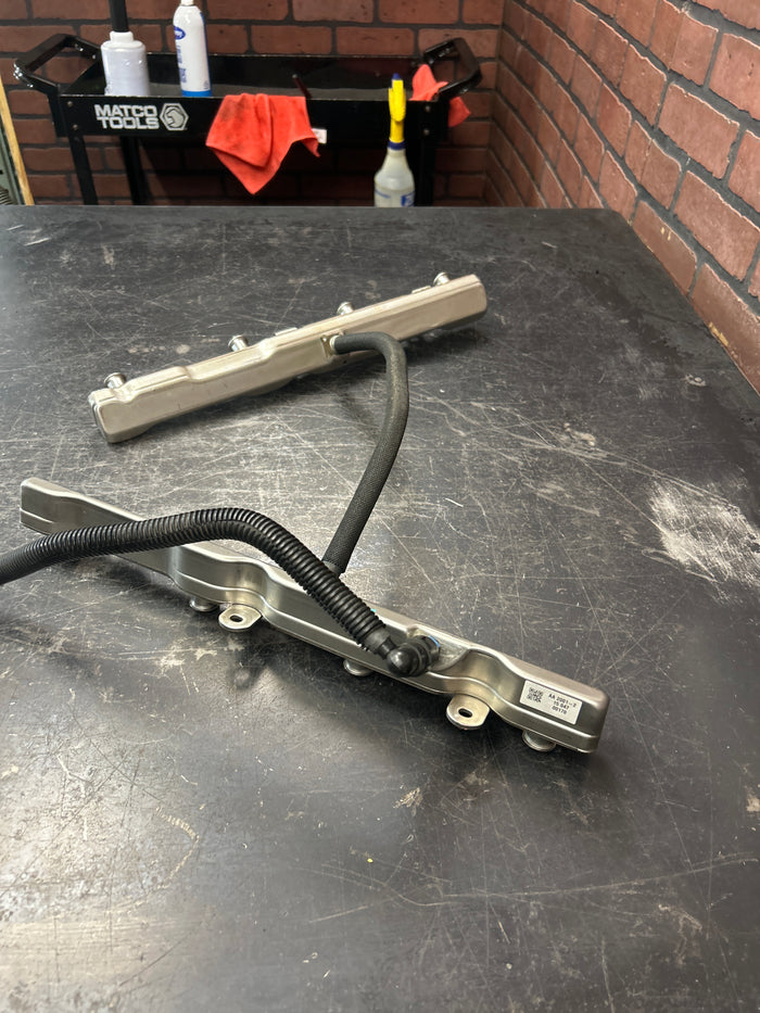 2011-2024 Dodge Jeep Chrysler SRT 6.4L 392 Scat Engine Fuel Rail W/ Injectors