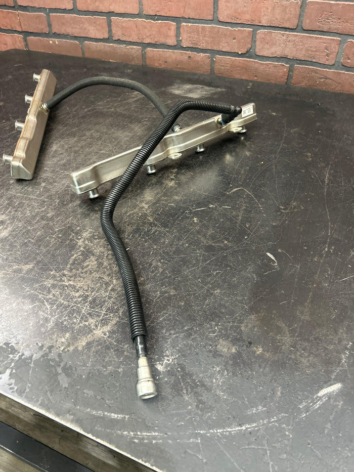 2011-2024 Dodge Jeep Chrysler SRT 6.4L 392 Scat Engine Fuel Rail W/ Injectors
