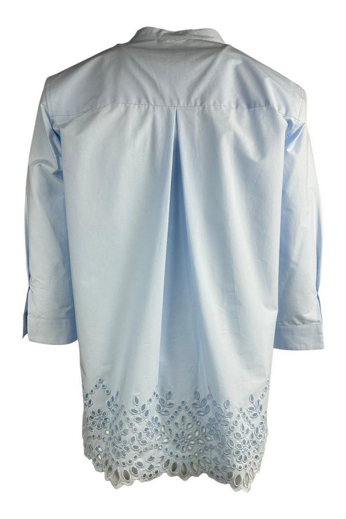 camicia donna con bordo in sangallo azzurra