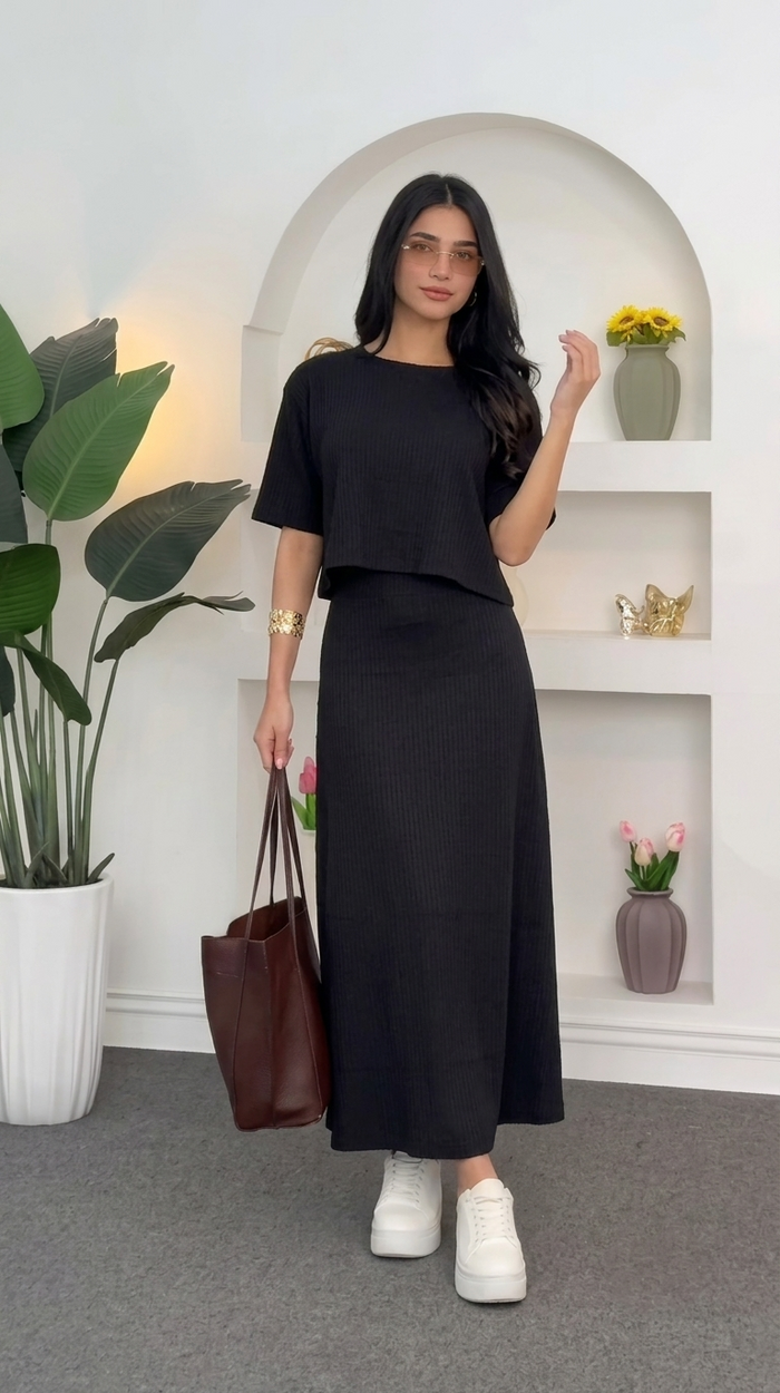Black / Medium