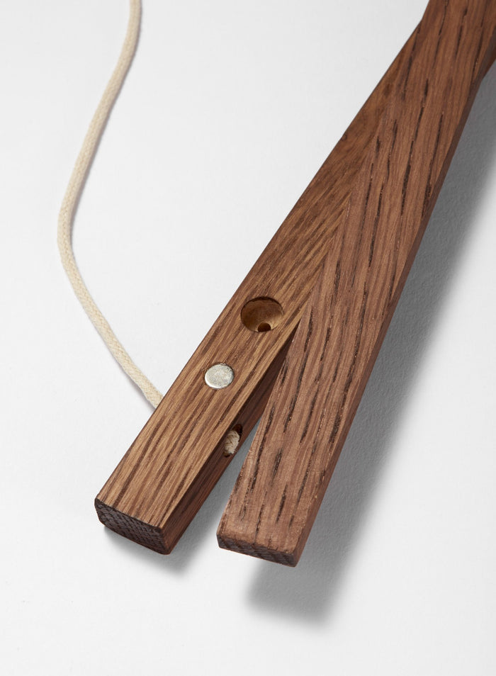 Scandinavian dark oak poster wall hanger by Opposite Wall - Corner of the poster hanger - Size 24 inches