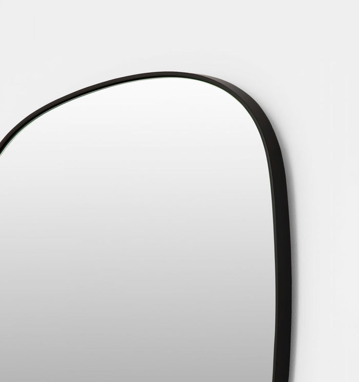 Ebb Black