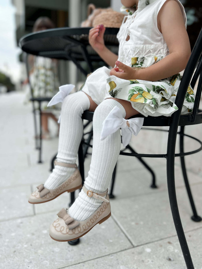 White Bow / 1-3 Years (S)