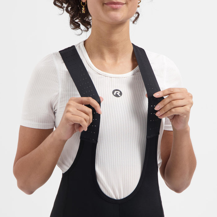 Detail van Rogelli Essential III korte fietsbroek dames zwart bretels.