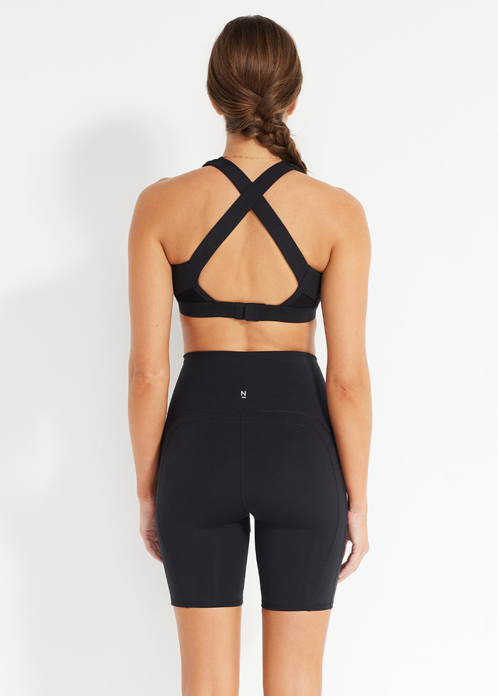 In Tempo Short 18cm