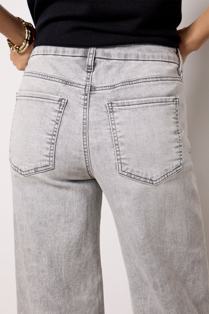 Meg w Seam Detail