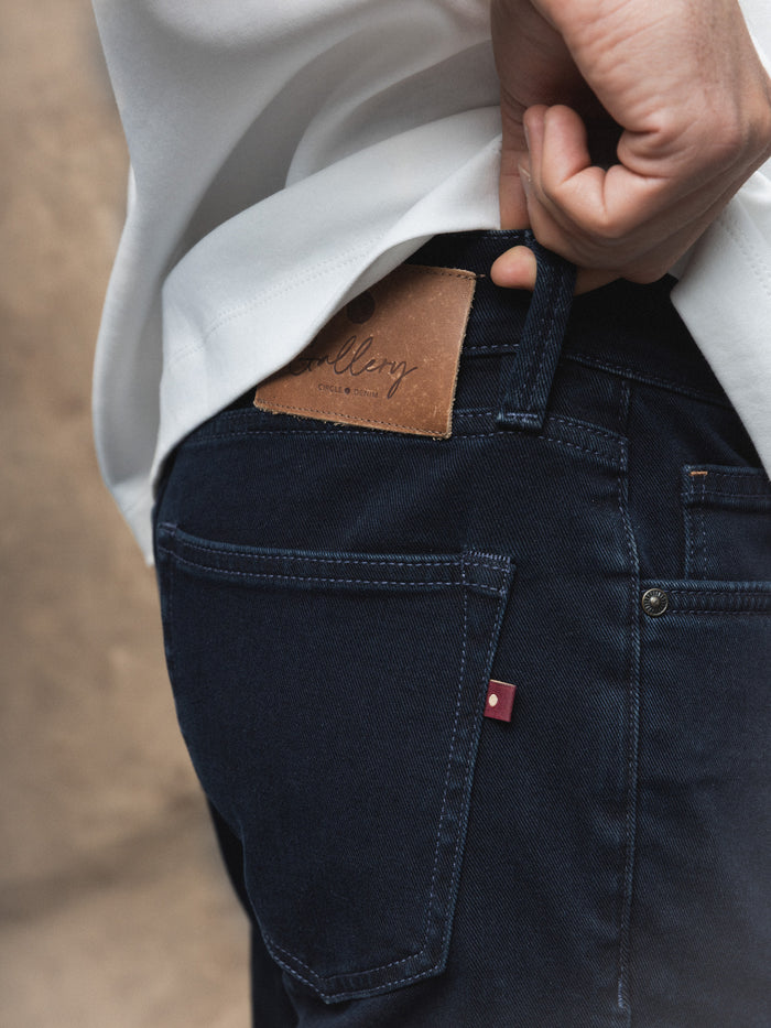 Modelshot/ Blue Black Denim / Detail
