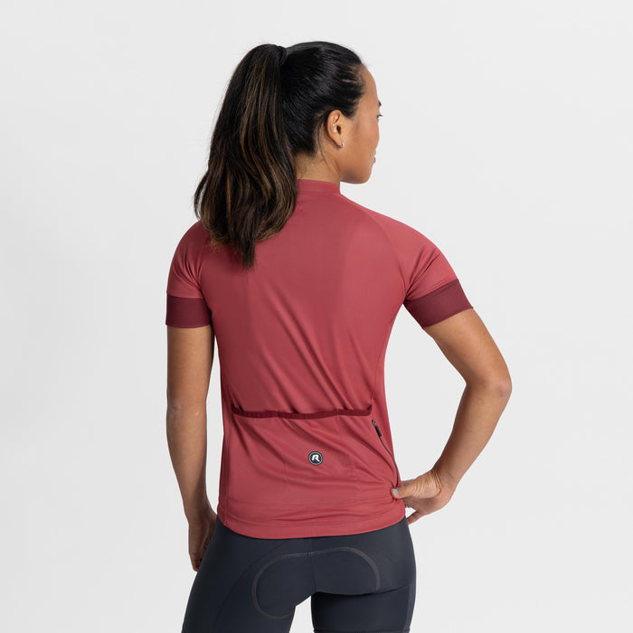 Rogelli Modesta fietsshirt dames cherry korte mouw gedragen achterkant.