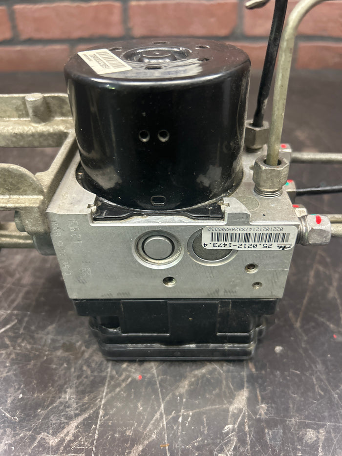 OEM 2010 Charger Challenger 300 Brake Anti-Lock Module ABS Pump Assembly OEM