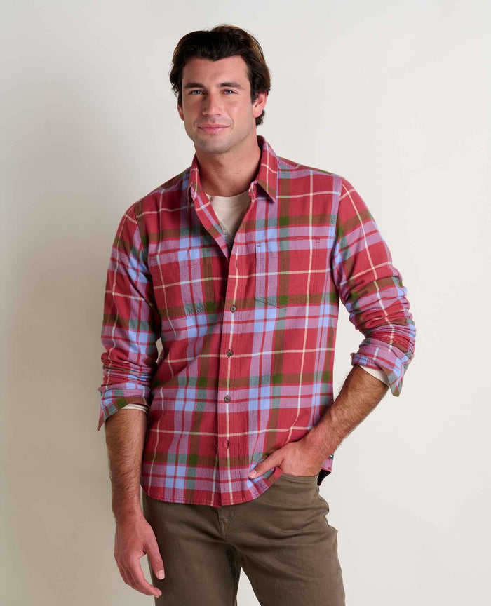 msg:Jacob is 6'1 ½" and is wearing a size medium.
