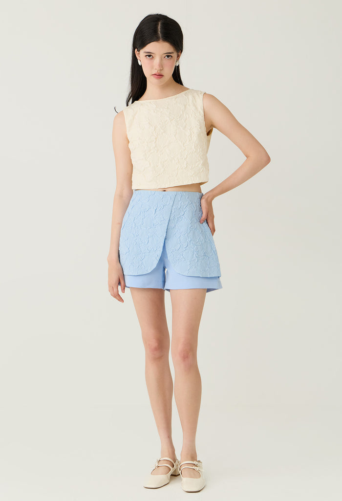 Scalloped Overlay Jacquard Sleeveless Top