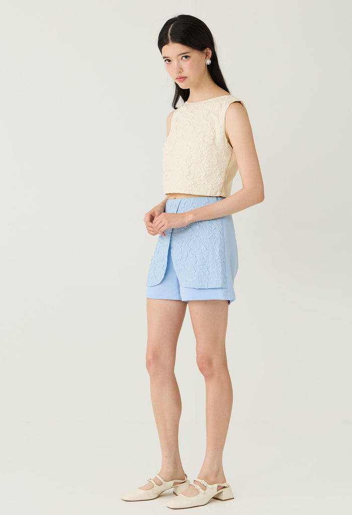 Scalloped Overlay Jacquard Sleeveless Top