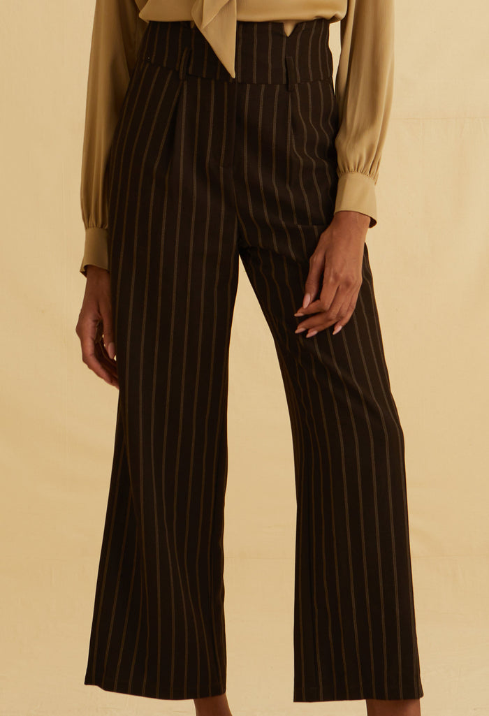 Dark Brown / S