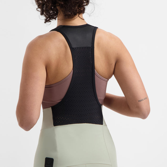 Detail van Rogelli Signature korte fietsbroek dames paguro achterkant.