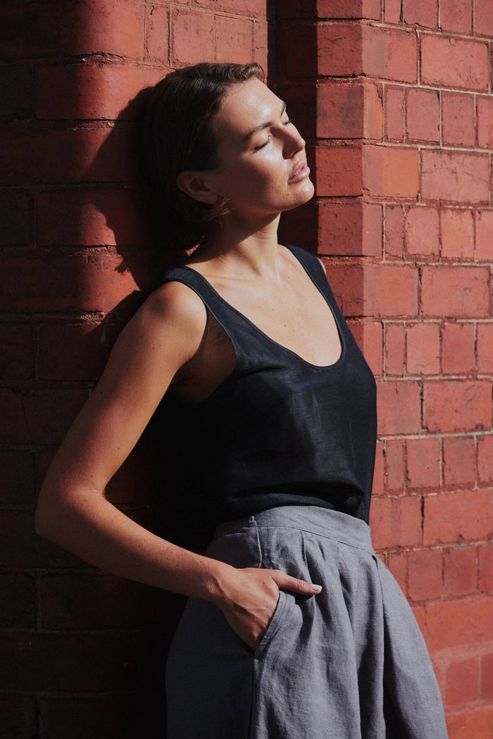 Sofia Cami Top in Noir - ANNIE.G