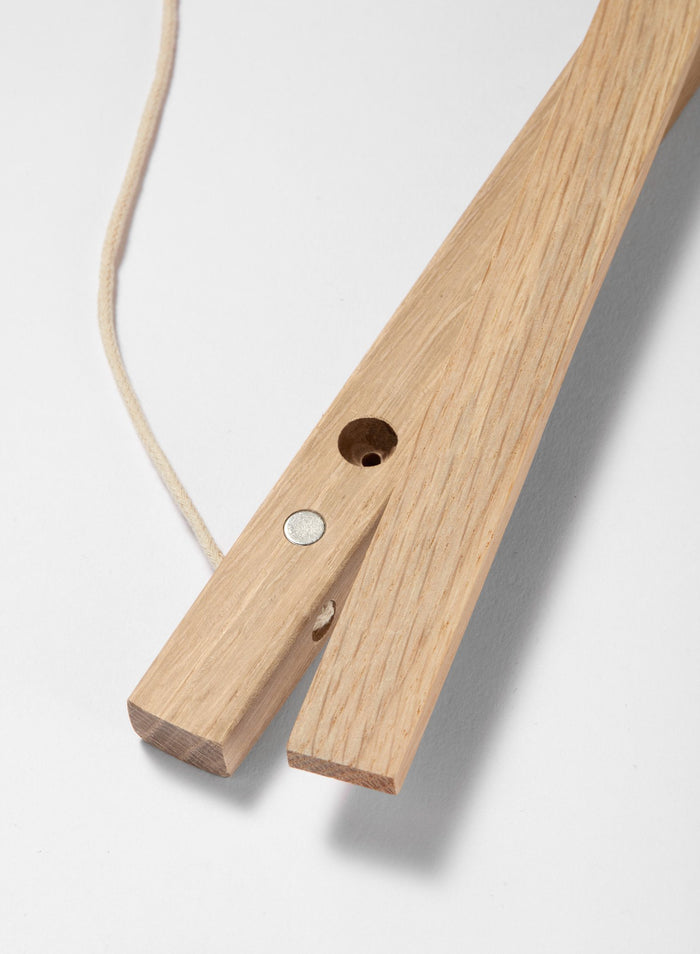 Scandinavian solid oak poster wall hanger by Opposite Wall - Corner of the poster hanger - Size 8 inches