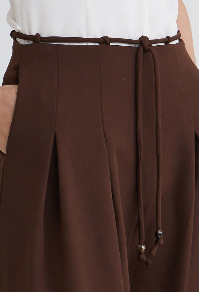 Tailored Shoe-string Pleated Pants
