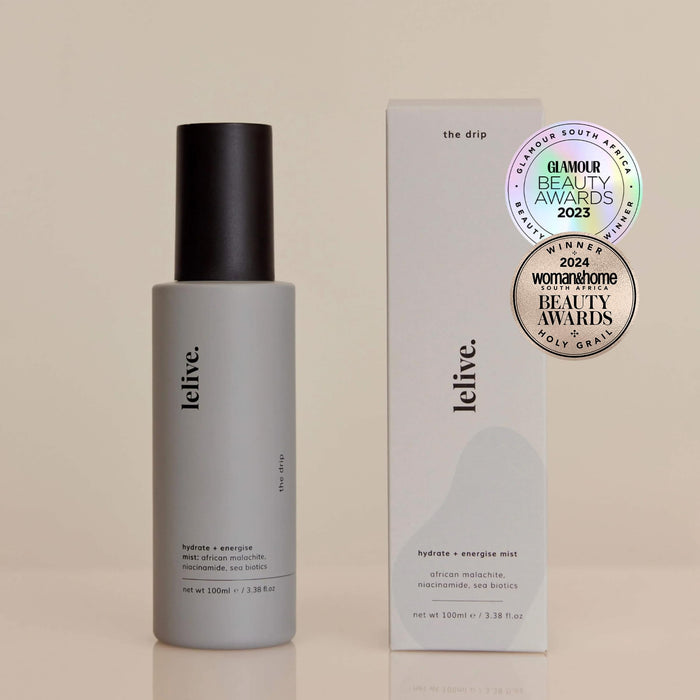 Hydrating glow face mist for refreshing and setting makeup with long-lasting freshness