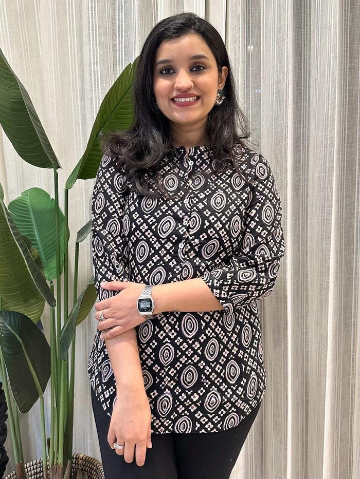Weekend Rayon Short Kurta- Dark Ovals