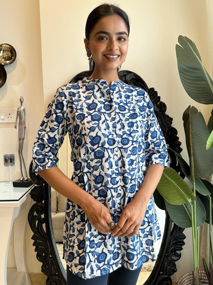 Weekend Rayon Short Kurta- Indigo Jaal