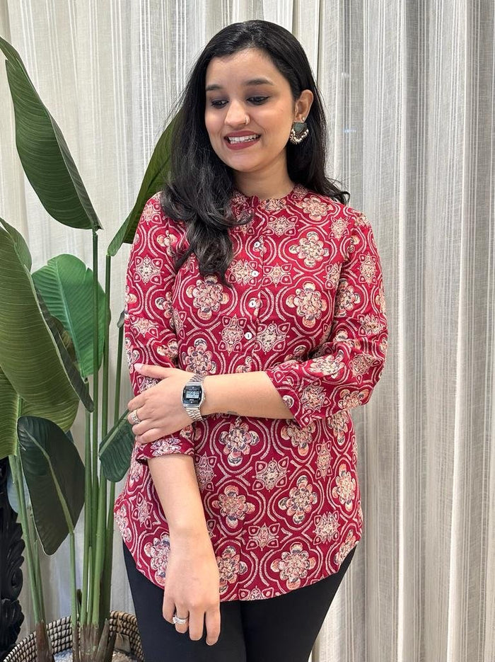 Weekend Rayon Short Kurta- Maroon Mughal Jaal